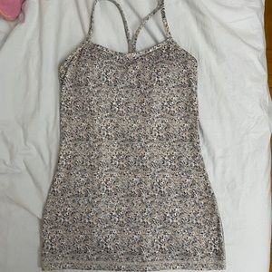 Lululemon tank top w/ padded bra